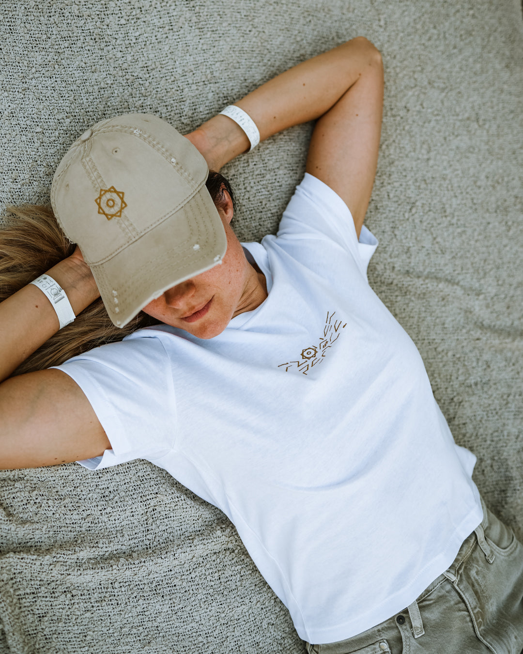Women’s high-waisted t-shirt